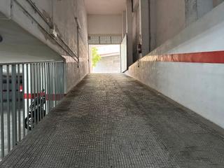 Parking voiture  Carrer cardenal cisneros