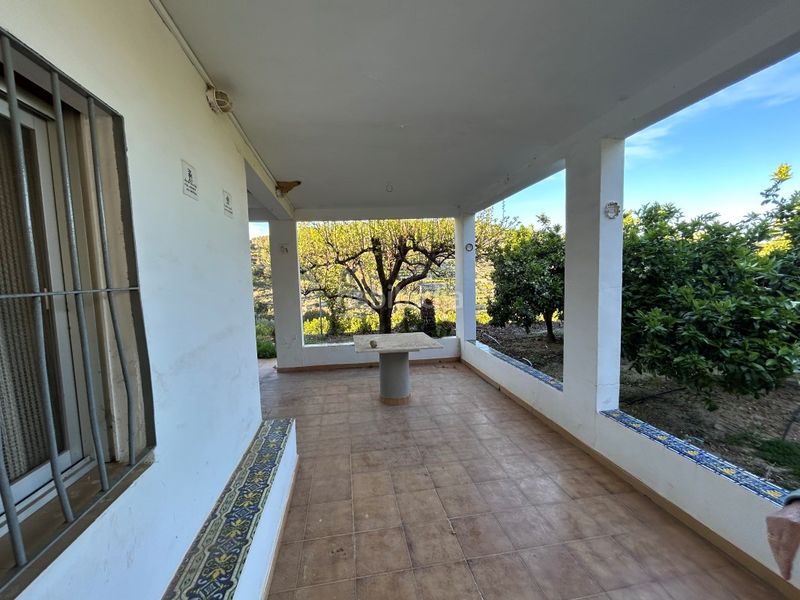 Foto 3711d59f-a399-4da6-b836-030e113a7df7. Masia a Oliva pueblo Oliva