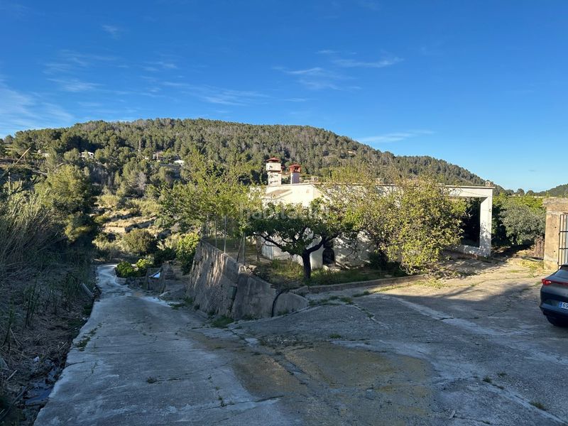 Foto bddedc2e-b29f-4d2f-8809-8e51a65b81b1. Masia a Oliva pueblo Oliva