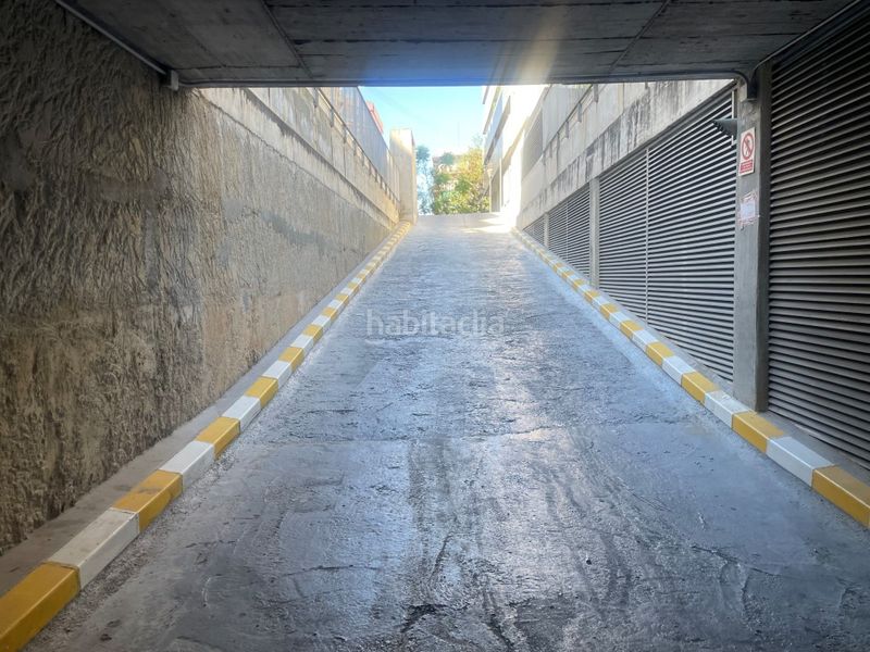 Foto f9605544-4778-489a-a509-b68604c4c706. Aparcament cotxe a Centro Histórico Gandia