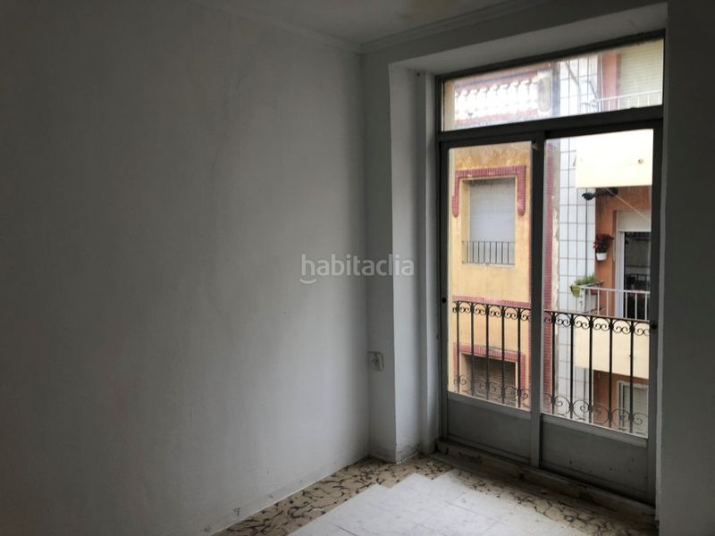 Foto 5ad6dc79-2a63-4d19-8cc7-b9917f11c1df. Edificio in Albaida