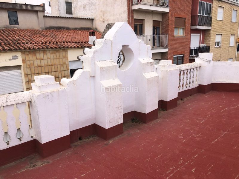 Foto 05e1d8a1-65ec-449d-8b24-6cd7abae5571. Edificio en Albaida