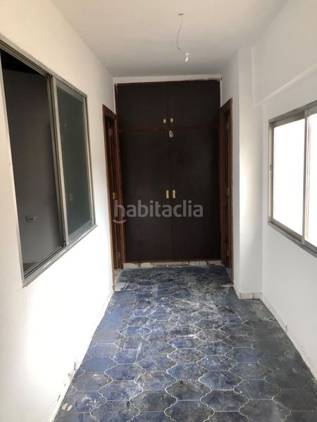 Foto 5d674643-01f9-4284-a697-4226eff1e37e. Edificio en Albaida