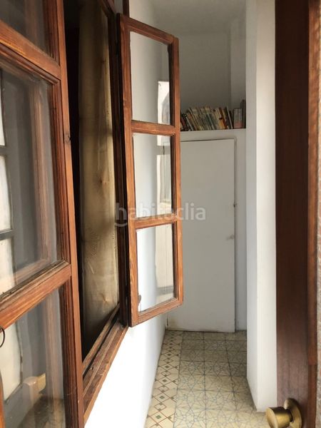 Foto ae42247b-09f8-42c3-b66a-10c37fe3ba8f. Edificio en Albaida