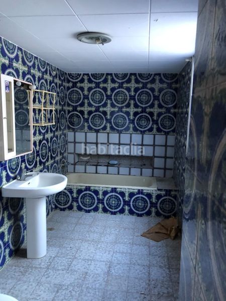 Foto c2d9805e-6793-4de2-9c7c-ced5e33c6bb4. Edificio en Albaida