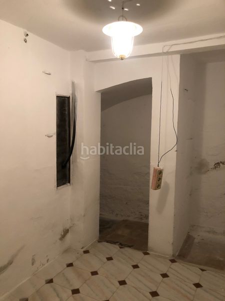 Foto b784ec29-1a9b-4e90-9b4d-7daf47bf1dd2. Edifici a Albaida