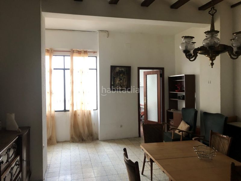 Foto c2321f46-e7c0-48ff-a1ad-318a826a46e5. Edifici a Albaida