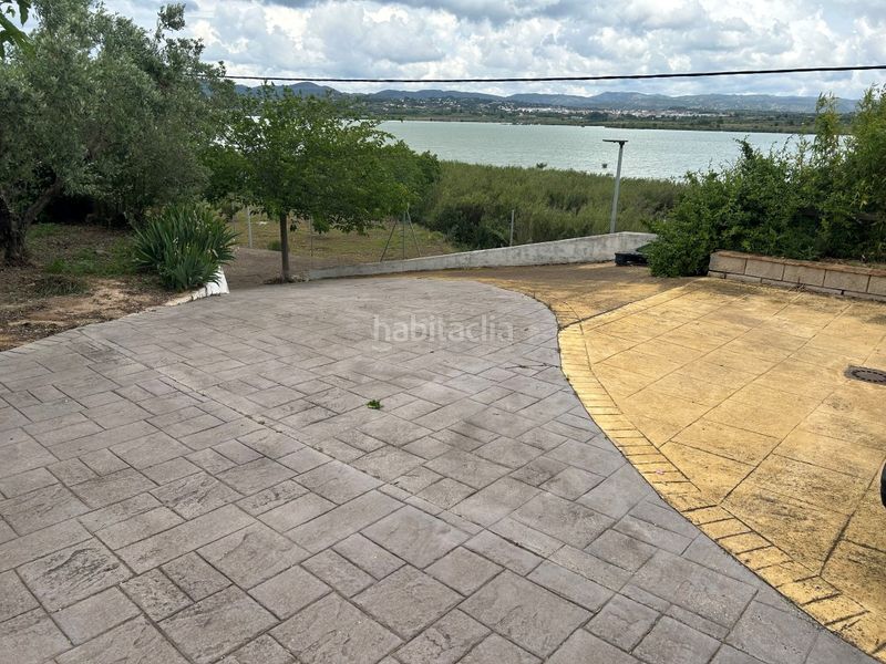 Foto c8516873-4563-47e5-affe-ee890cead003. Xalet amb xemeneia aparcament piscina a Sempere