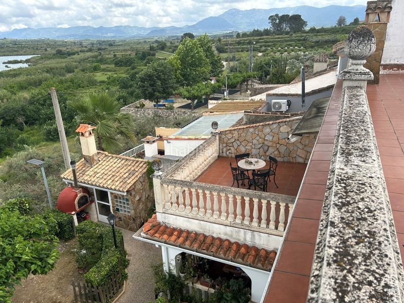 Foto eeda4fd1-9277-4864-9785-758d912d2a21. Xalet amb xemeneia aparcament piscina a Sempere