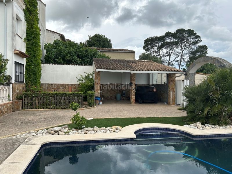 Foto f0bf5324-0195-4c78-8410-b740267b1a56. Xalet amb xemeneia aparcament piscina a Sempere
