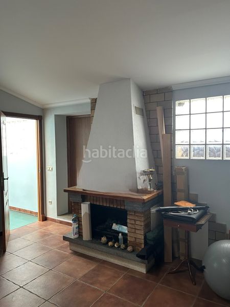 Foto f8998005-2c46-4558-a79a-e60a30d31e79. Xalet amb xemeneia aparcament piscina a Sempere