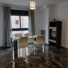 Rent Flat  Avinguda constitució