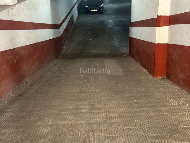Foto 8f31a261-ddbb-40c6-a2a6-c9c33b914075. Aparcament cotxe a Plaza Elíptica - República Argentina Gandia