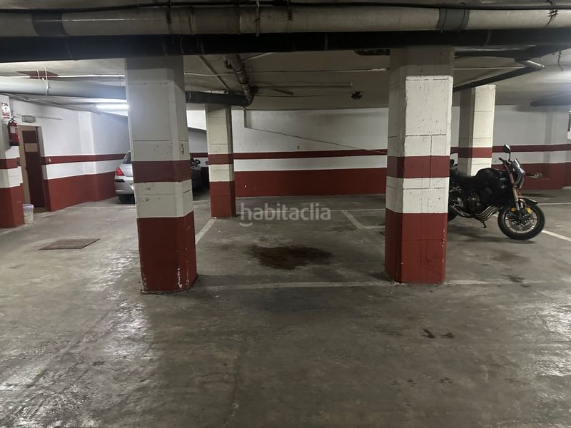Foto c9bce3f0-5f29-4b95-b530-28860276b37c. Aparcament cotxe a Plaza Elíptica - República Argentina Gandia