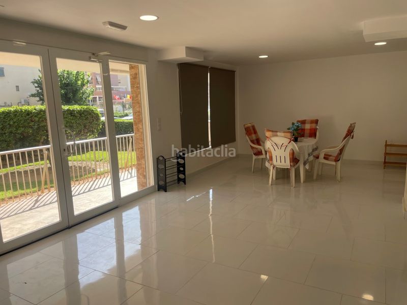 Foto 365538eb-7113-4cd7-adee-6a04fcaef1f4. Rent business premise in Playa de Gandía Gandia