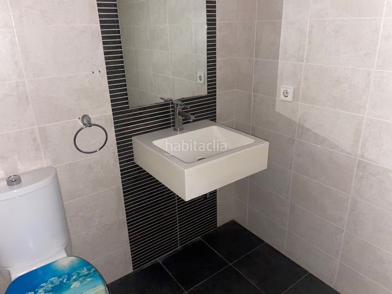 Foto 5e103d8b-2397-4b25-9f0d-dbba85aea16d. Casa adossada amb aparcament piscina a Bellreguard