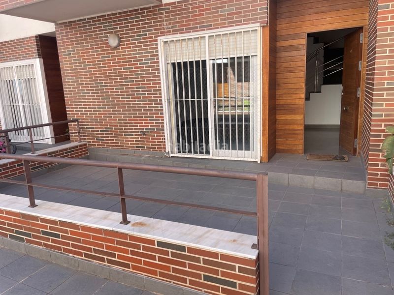 Foto c8d102ca-e638-41e4-a883-42b54bce92b3. Casa adossada amb aparcament piscina a Bellreguard