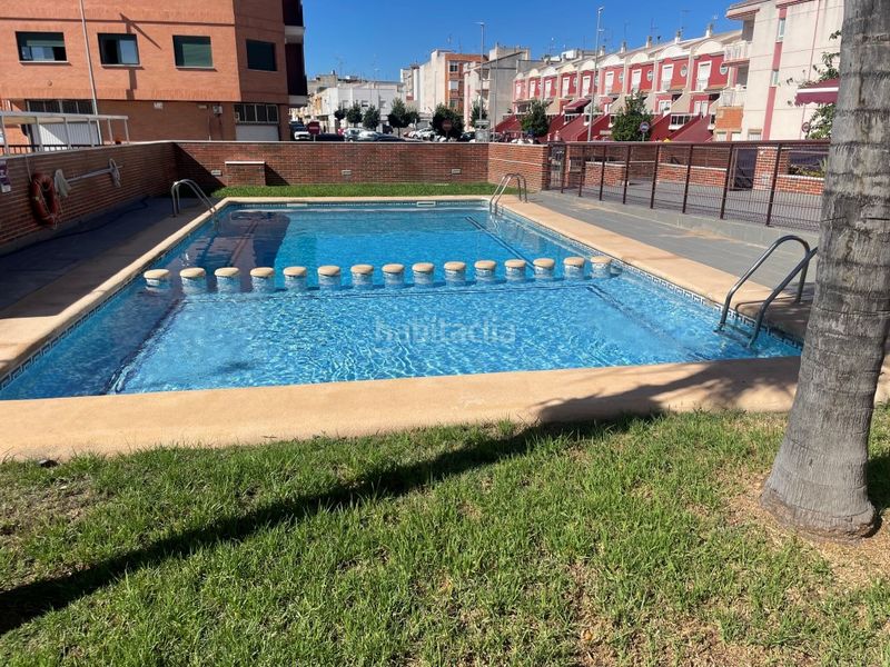 Foto d0a065bd-99fb-4923-9754-67ce61ea9f2f. Casa adossada amb aparcament piscina a Bellreguard
