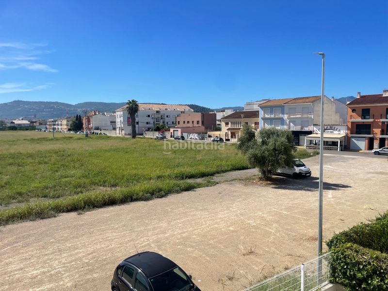 Foto afa3ed45-dcba-40cc-9fea-00d31a0071d5. Casa adossada amb aparcament piscina a Bellreguard