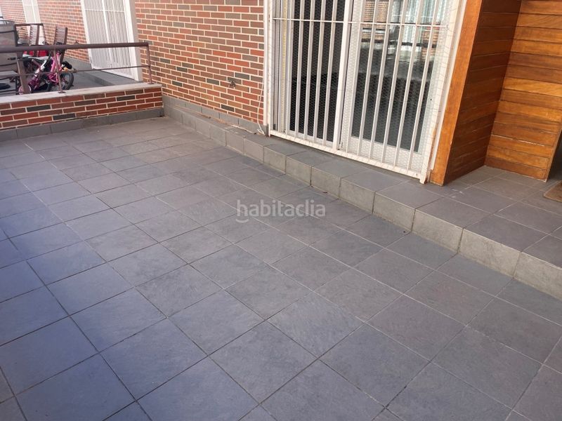 Foto ff037ead-c1a6-4533-85b5-1a08d243203c. Casa adossada amb aparcament piscina a Bellreguard