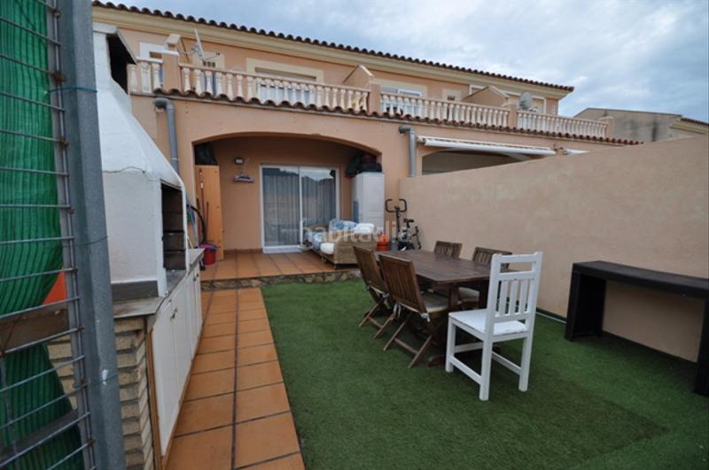 Foto fcc05724-3866-46ef-9ed6-8598a2bb3ba4. Casa adosada bonito adosado en casalot en El Casalot Mont-roig del Camp