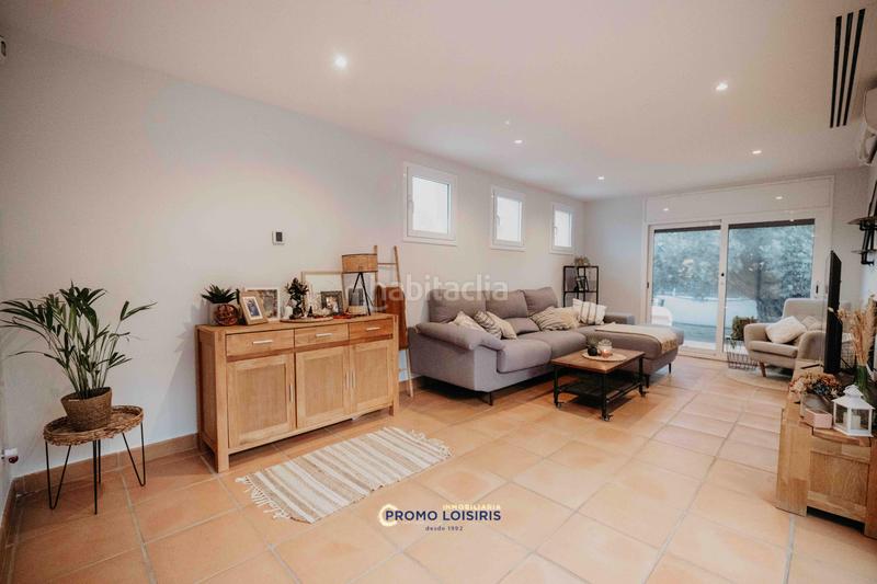 Foto 071e360c-325f-48c6-966f-7471d4191369. Chalet with parking pool in Costa del Zèfir Miami Platja