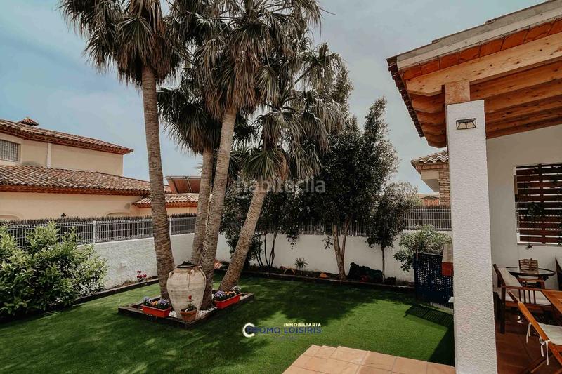 Foto 2d4d6af8-c1e3-40ad-bcb7-356f392a04b2. Chalet with parking pool in Costa del Zèfir Miami Platja