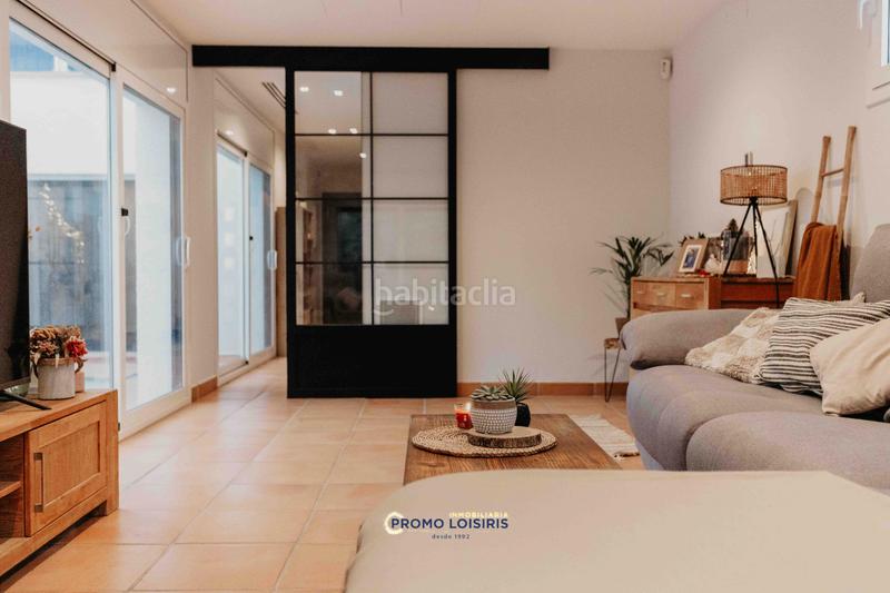 Foto 7c5d34e7-106d-42e2-9601-a59a46901467. Chalet with parking pool in Costa del Zèfir Miami Platja