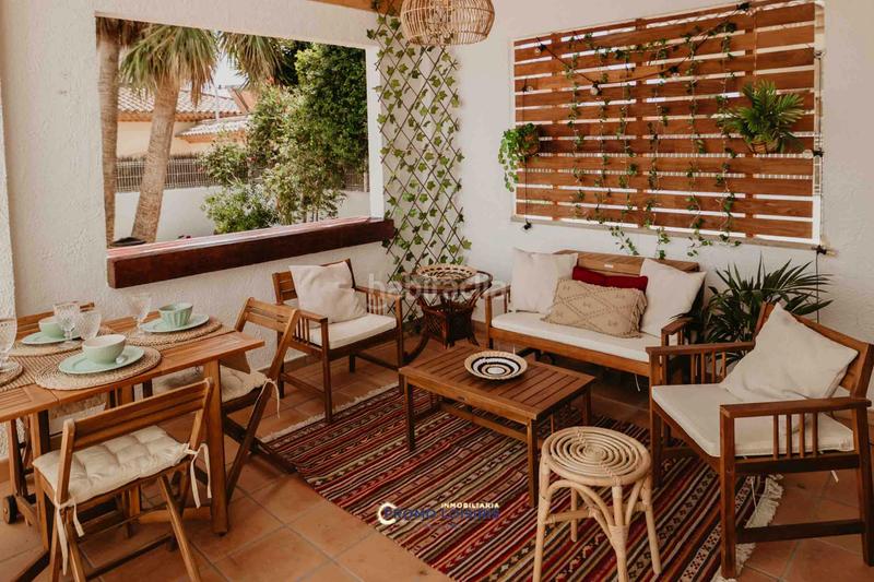 Foto 8b69d94f-7e58-4ba7-b219-dc877fefbc0a. Chalet with parking pool in Costa del Zèfir Miami Platja