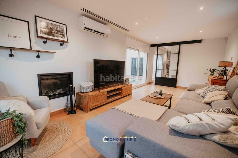 Foto 91d5e992-416a-400a-965c-df81f52664b2. Chalet with parking pool in Costa del Zèfir Miami Platja