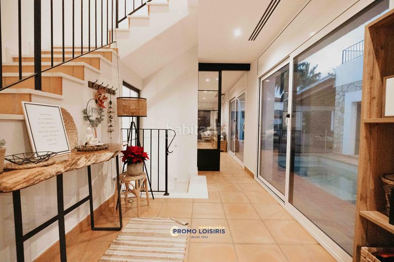 Foto cb22e8a3-1fcf-43b5-9481-9566ea03433c. Chalet with parking pool in Costa del Zèfir Miami Platja