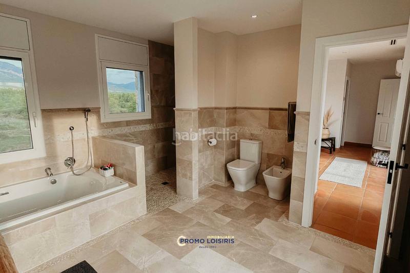 Foto dbcc18c4-a184-48b2-8c1e-775b681f9354. Chalet with parking pool in Costa del Zèfir Miami Platja