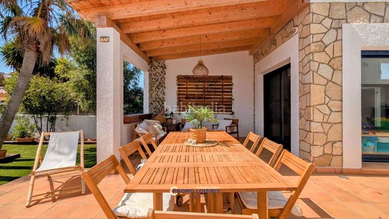 Foto fa6474e9-5c51-4df0-896d-1f7058d6257b. Chalet with parking pool in Costa del Zèfir Miami Platja