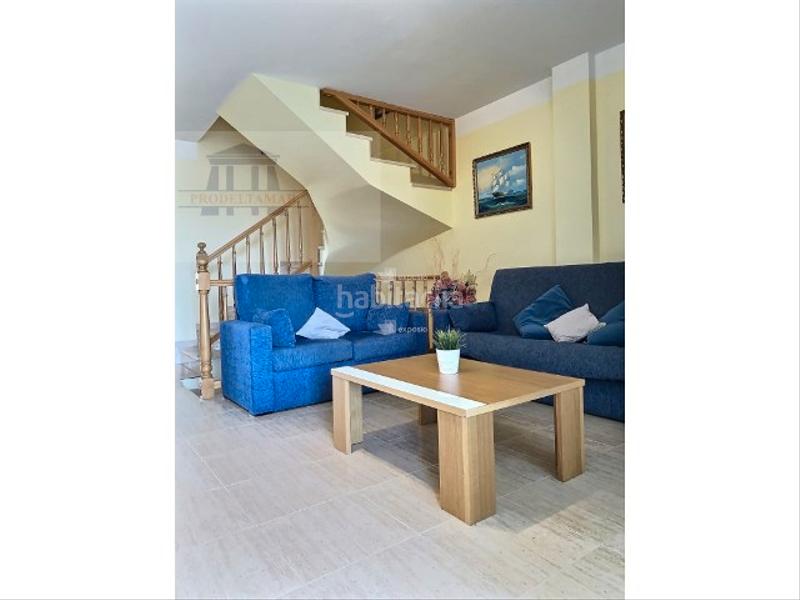 Foto 72e875a0-2b2f-43f0-8389-a1559ddb6b7f. Casa adosada precioso adosado en el centro de miami playa!! en Miami Platja