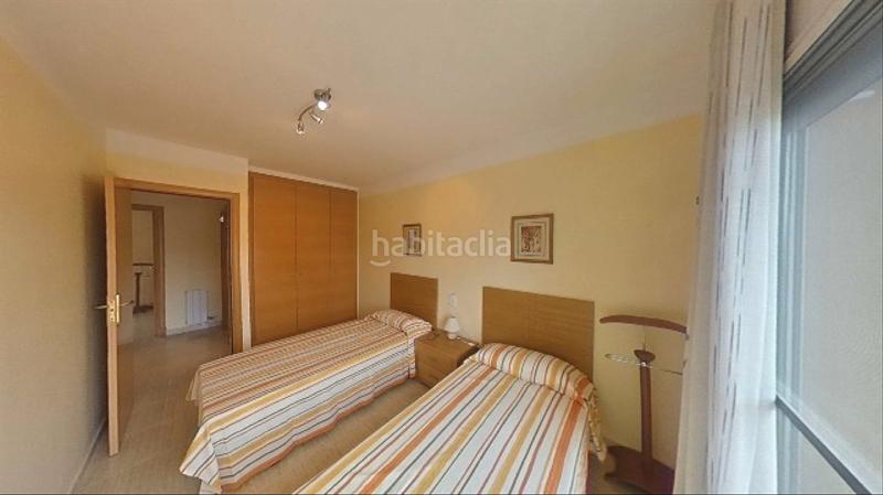 Foto a3d375c7-17e2-448f-b6a8-bd7f75a65f1f. Casa adosada precioso adosado en el centro de miami playa!! en Miami Platja