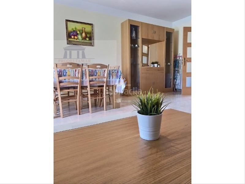 Foto db66f9c3-4fc4-40ae-a321-d0c2d79528b4. Casa adosada precioso adosado en el centro de miami playa!! en Miami Platja