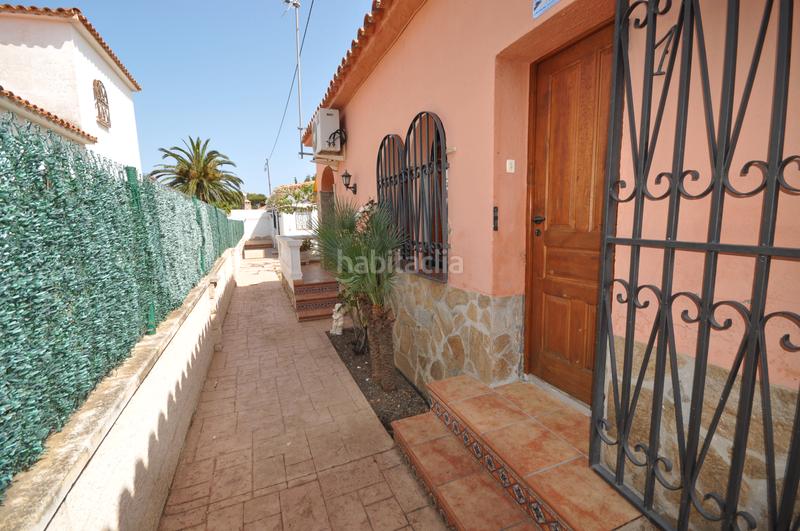 Foto 1062ffbf-e122-4b89-8b99-0b12f59f9cfa. Casa a schiera in avinguda de la diversitat 49 in Miami Platja