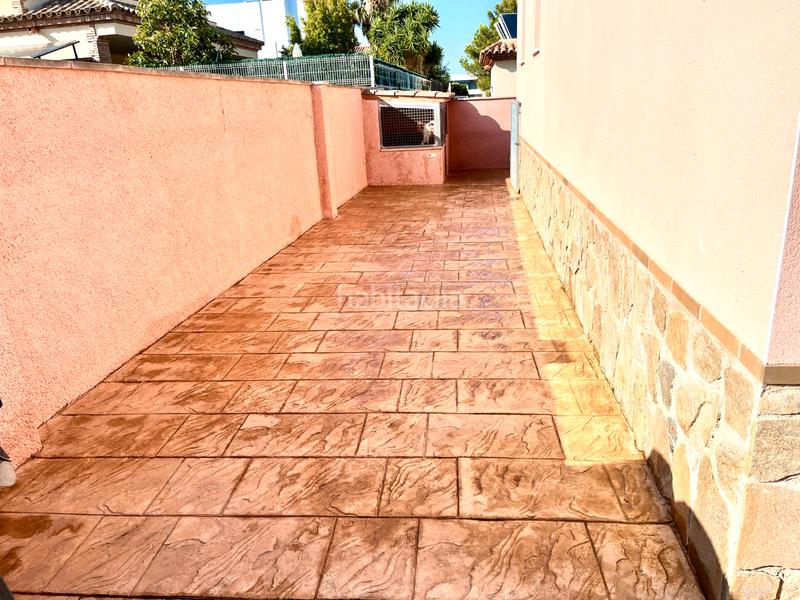 Foto de19c49e-353f-4cb7-99b5-3e203c0c3d54. Chalet mit parking pool in Costa del Zèfir Miami Platja