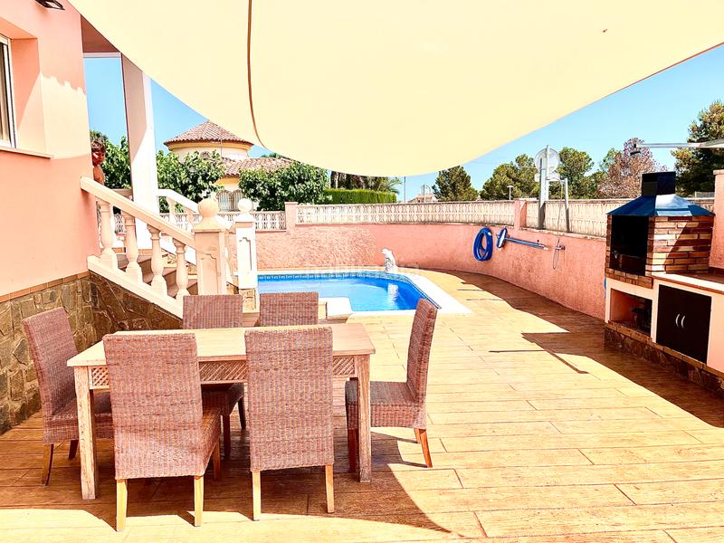 Foto 376f2e05-ab74-4149-9875-ab78a13a9c04. Xalet amb aparcament piscina a Costa del Zèfir Miami Platja