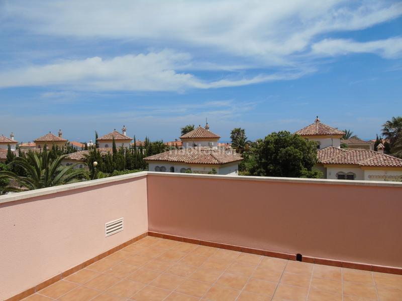 Foto b0c892cb-dcfc-4ff6-858b-1fb70d00e85e. Xalet amb aparcament piscina a Costa del Zèfir Miami Platja