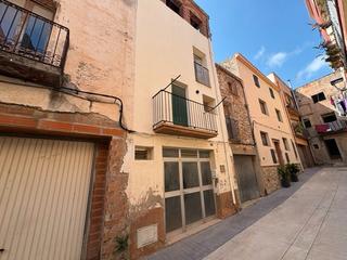 Casa en Vandells i lHospitalet de lInfant. Casa de pueblo en vandellos a reformar