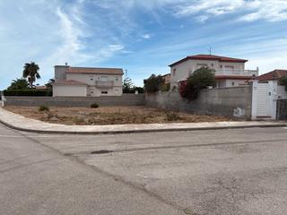 Terreno residencial  Carrer de perú 17. Terreno en costa zefir