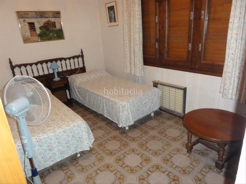 Foto 0940f921-a0b9-480d-a525-d7c9130fd508. Xalet amb xemeneia aparcament piscina a Centre Miami Platja