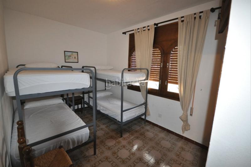 Foto 708160e0-f278-4abe-b7f3-d63a59ab8cb3. Xalet amb xemeneia aparcament piscina a Centre Miami Platja