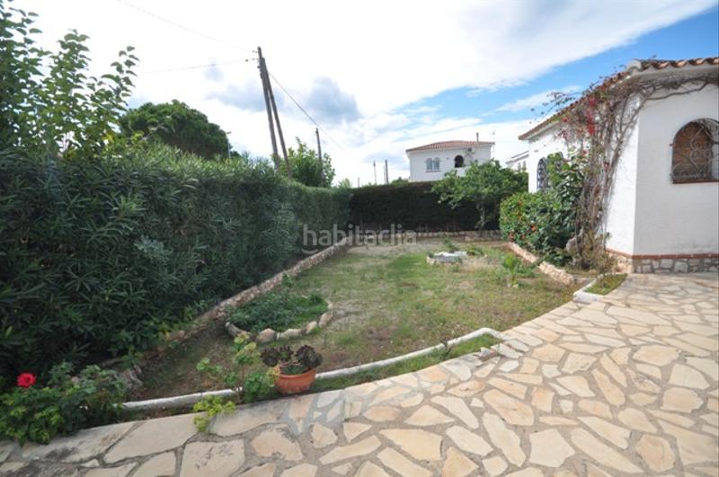 Foto 98a971ba-452b-47f9-b32c-33e3da309339. Xalet amb xemeneia aparcament piscina a Centre Miami Platja