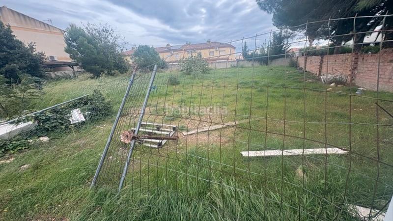 Foto 44b71546-8d02-463a-95b8-767ea542fa51. Terrain résidentiel dans Centre Miami Platja