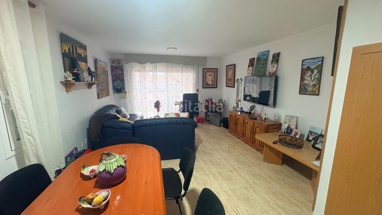 Foto 81eb0df8-2b9b-4828-b245-ae6739d7e8b8. Casa pareada en avinguda de castelló 50 casa pareada en el centro de miami playa en Miami Platja