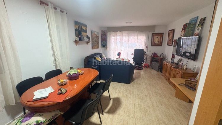 Foto 8559f682-ea38-4466-9e28-19edb3c67751. Casa pareada en avinguda de castelló 50 casa pareada en el centro de miami playa en Miami Platja