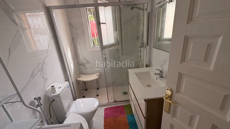 Foto 46437254-d6d3-4728-9679-f54c75b3794a. Xalet amb xemeneia calefacció aparcament piscina a Miami Platja