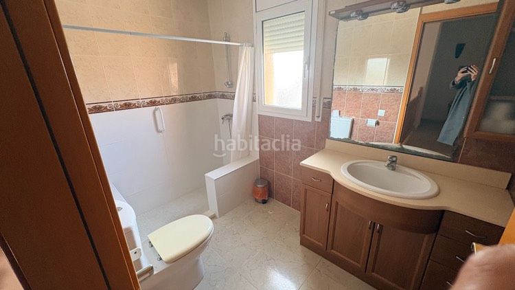Foto ce056ee4-3b97-4fe4-b849-e77504362c61. Xalet amb calefacció aparcament piscina a Centre Miami Platja